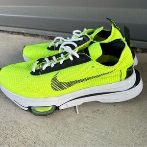 Men’s Nike Air Zoom Type Volt CV2220-700 Size 10